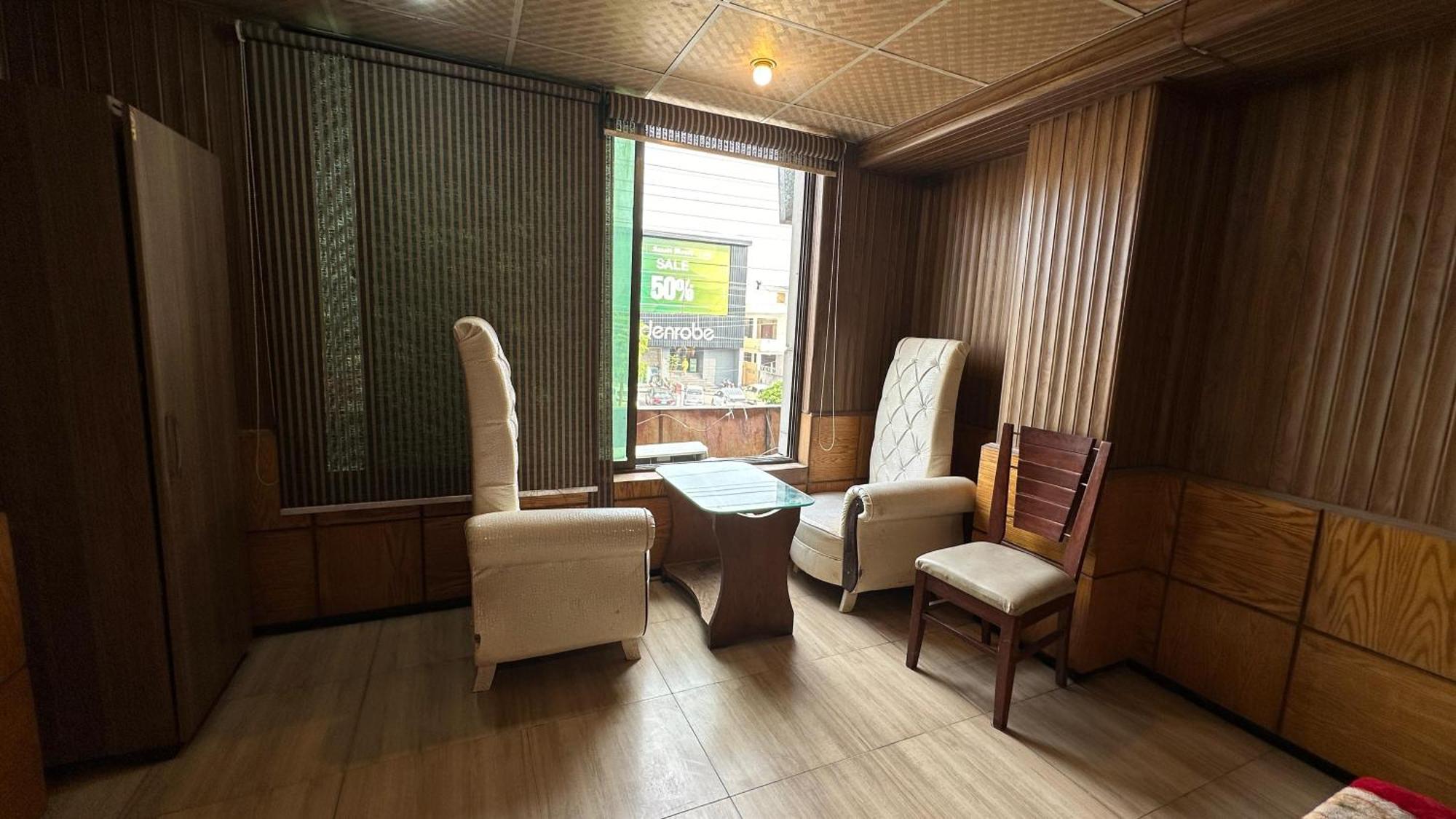 Baoo Jee Hotel Islamabad ラーワルピンディー エクステリア 写真