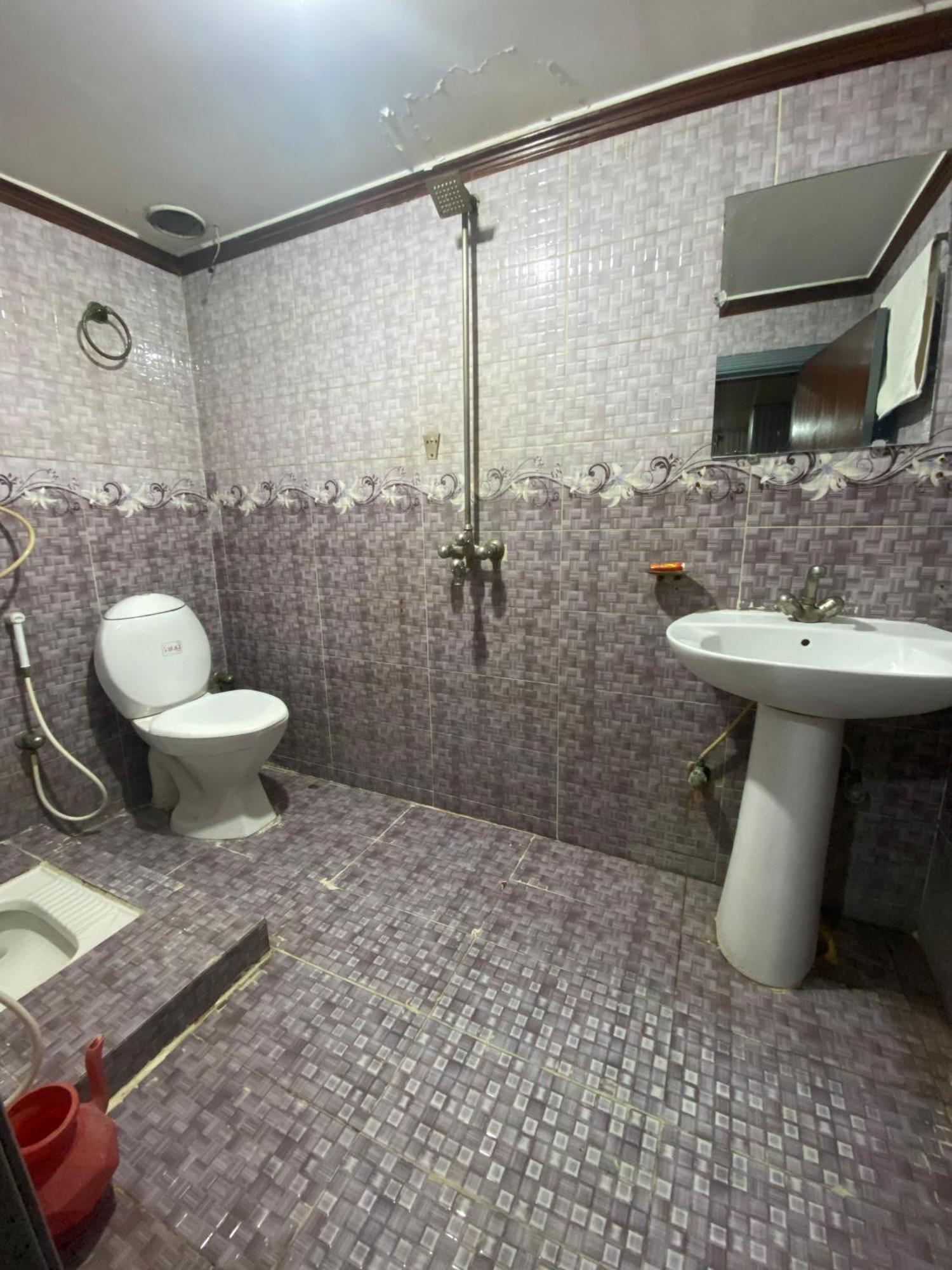 Baoo Jee Hotel Islamabad ラーワルピンディー エクステリア 写真